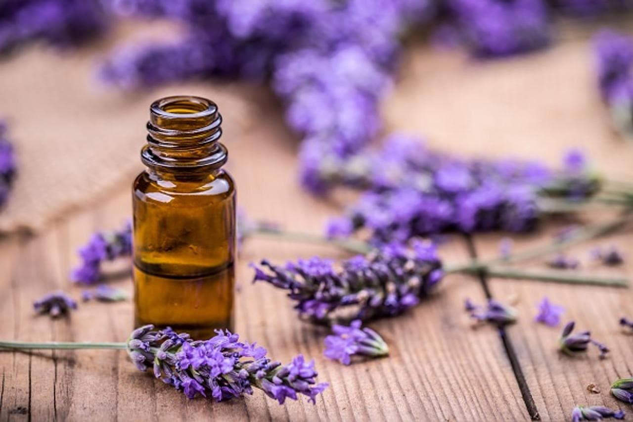aromatherapy_essential_oils